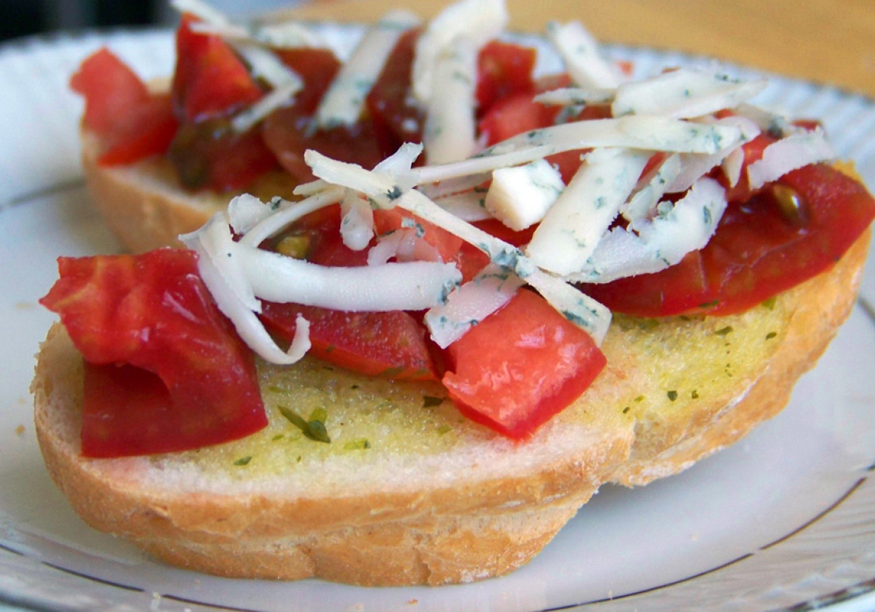 Bruschetta Z Pomidorami I Serem Blue Doradcasmaku Pl