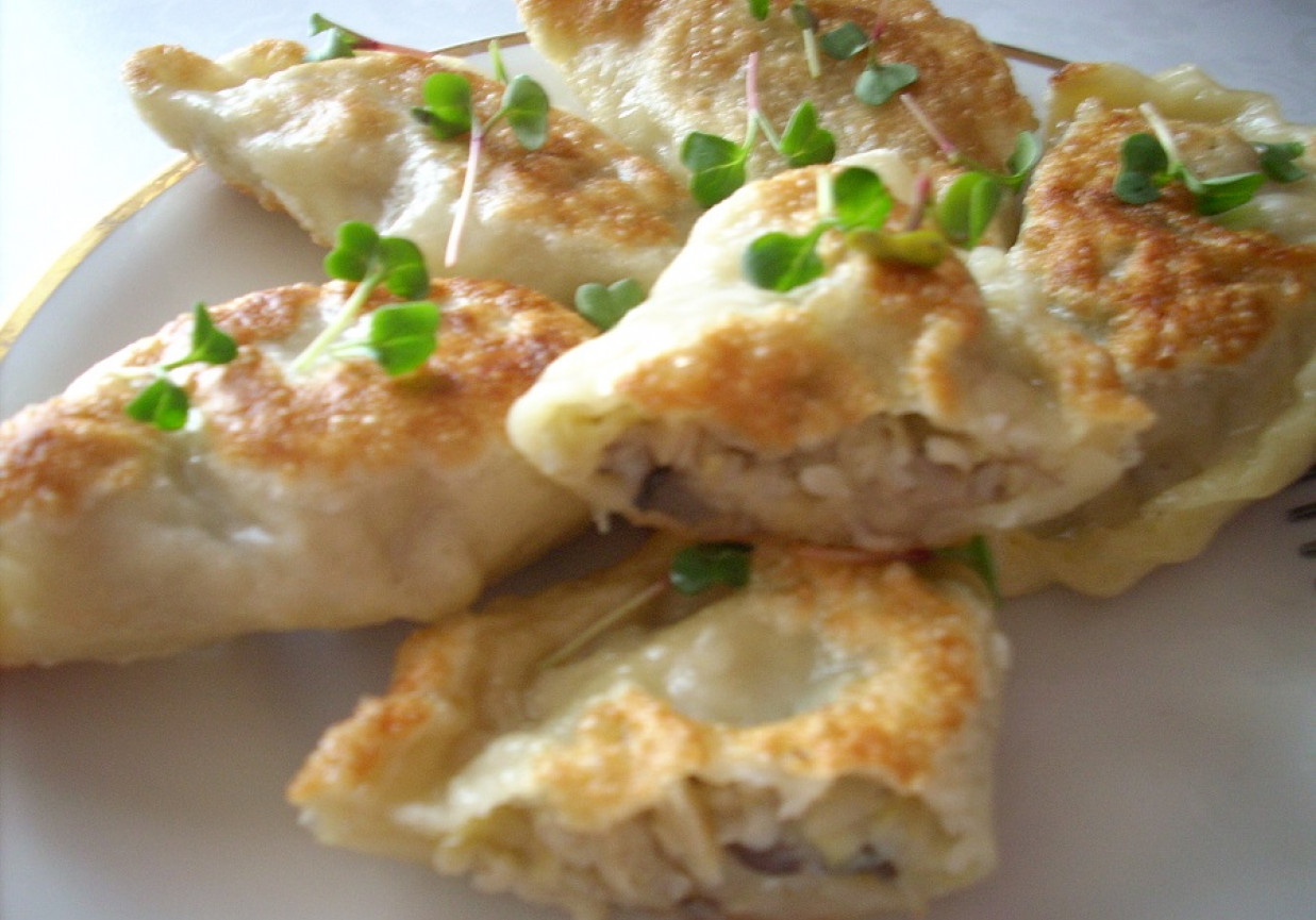 Pierogi z kaszą gryczaną i grzybami DoradcaSmaku pl