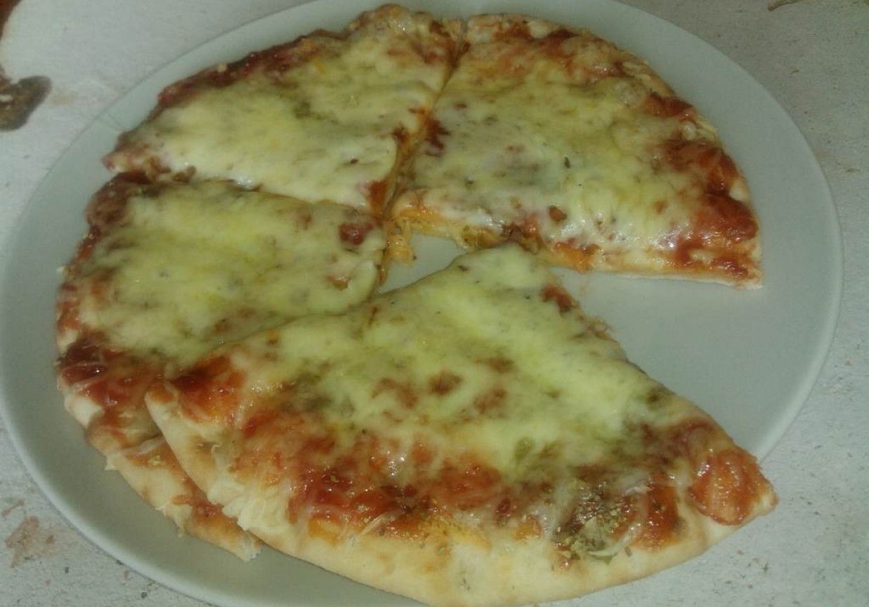 Pizza Serowa Na Chlebku Pita Doradcasmaku Pl