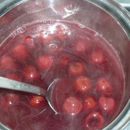 Krok 1 - Deser wiśniowy z kozim jogurtem naturalnym foto