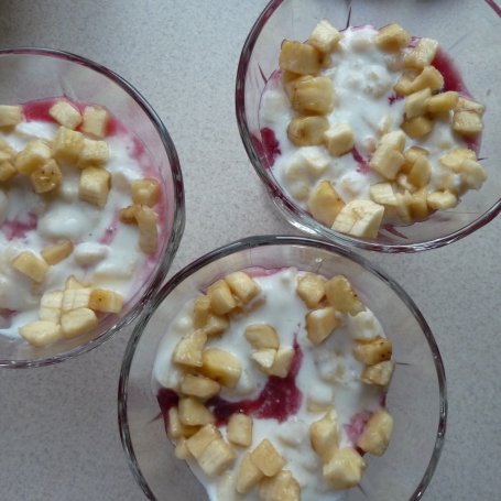 Krok 3 -  Deser wiśniowy z kozim jogurtem naturalnym foto