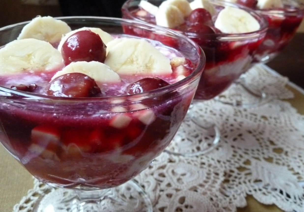  Deser wiśniowy z kozim jogurtem naturalnym foto