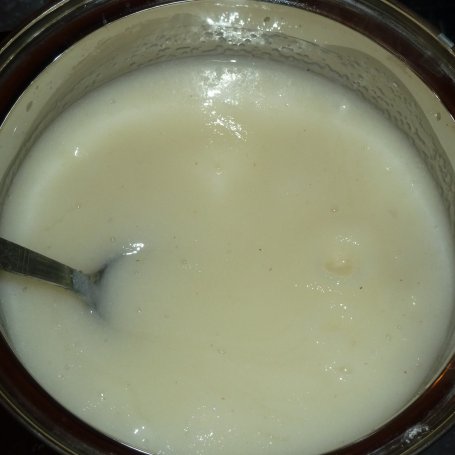 Krok 1 -  Deserek: Kasza manna z jabłkiem i śliwką - po 8 miesiącu  foto