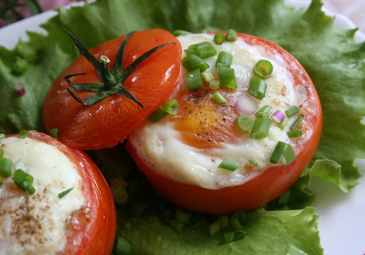  Jajka w pomidorach         foto