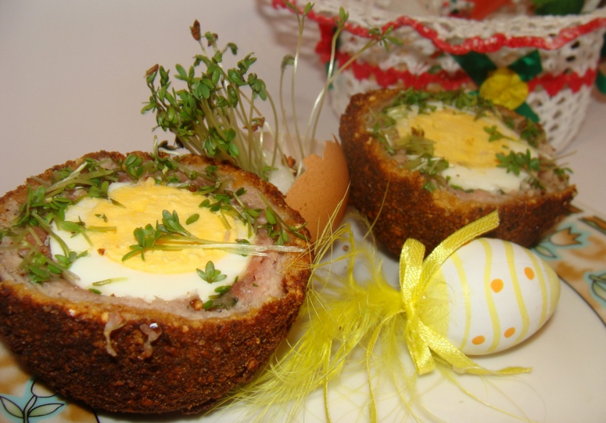  Jajko z rzeżuchą w białej kiełbasce foto