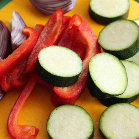 Krok 3 - 	 Łosoś cytrynowy z warzywami foto