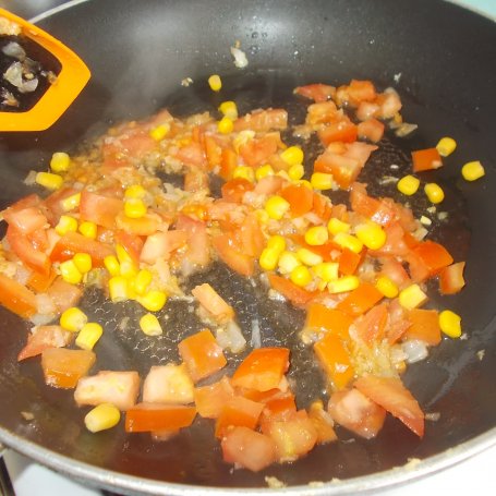Krok 3 -  Pappardelle z pomidorami i tuńczykiem foto