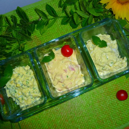 Krok 4 - Pasta jajeczna w 3 smakach ogórkowa, pomidorowa i szczypiorkowa foto