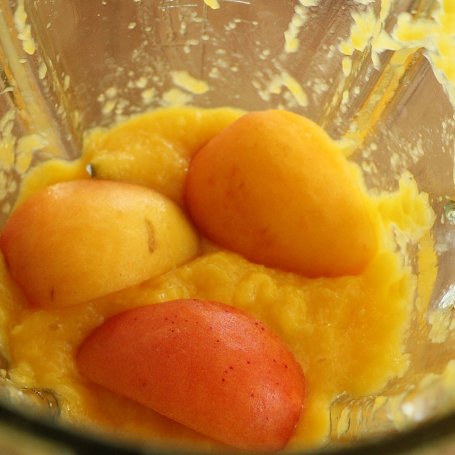 Krok 4 - 	 Słoneczny deser z morelami i mango foto