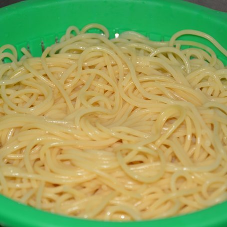 Krok 1 -  Spaghetti z pieczonymi pulpecikami i czosnkiem foto