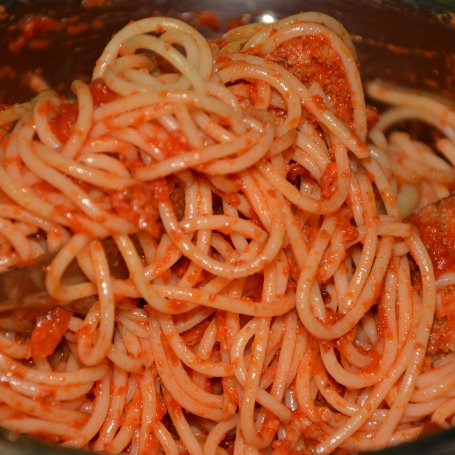 Krok 4 -  Spaghetti z pieczonymi pulpecikami i czosnkiem foto