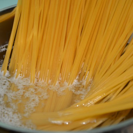 Krok 1 -  Spaghetti z polędwiczką wieprzową i kurkami foto