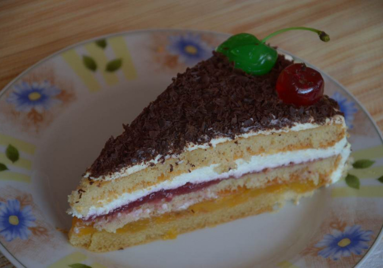      Tort brzoskwiniowy z mascarpone i czekoladą  foto