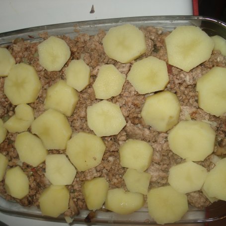 Krok 7 - Zapiekanka z mięsem mielonym i ziemniakami foto