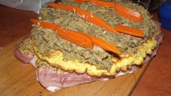 Rolada bogato nadziana.