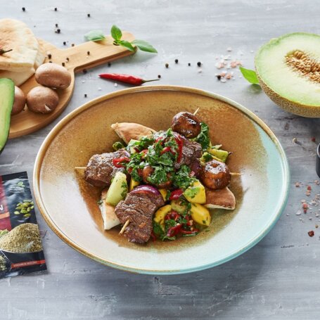 Doradca Smaku XIII: Pikantne szaszłyki z sałatką z mango, odc. 19 foto