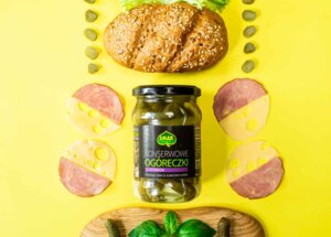 Pomysły na szybkie przekąski na imprezę z ogóreczkami konserwowymi foto