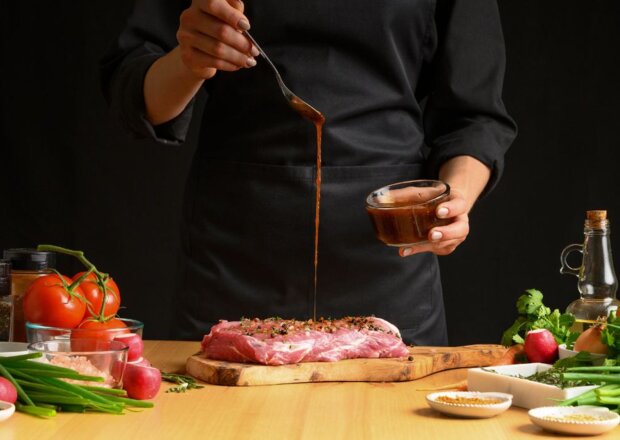 Marynaty do mięsa - dlaczego warto marynować w swojej kuchni? foto