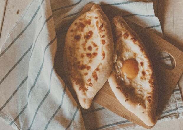 Czy znasz wszystkie rodzaje CHACZAPURI? Przepisy i ciekawostki o "gruzińskiej pizzy"!