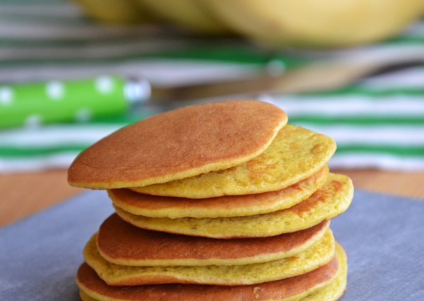 Fotografia przedstawiająca 2-składnikowe pancakes