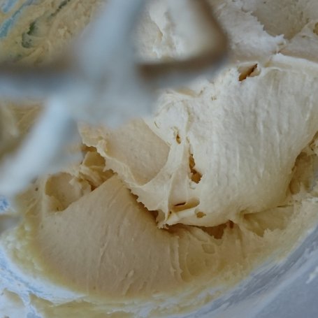 Krok 2 - 3-składnikowe ciasto z lodów (jak chlebek)  foto