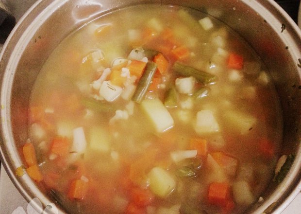 Fotografia przedstawiająca 30 minutowa zupa jarzynowa