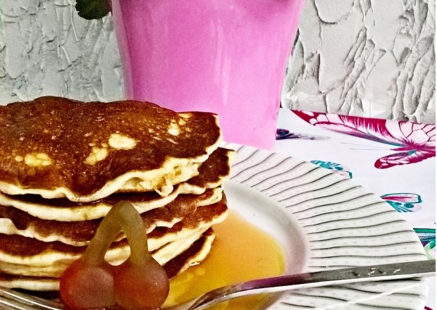 Fotografia przedstawiająca A la pancakes na kefirze Zewy