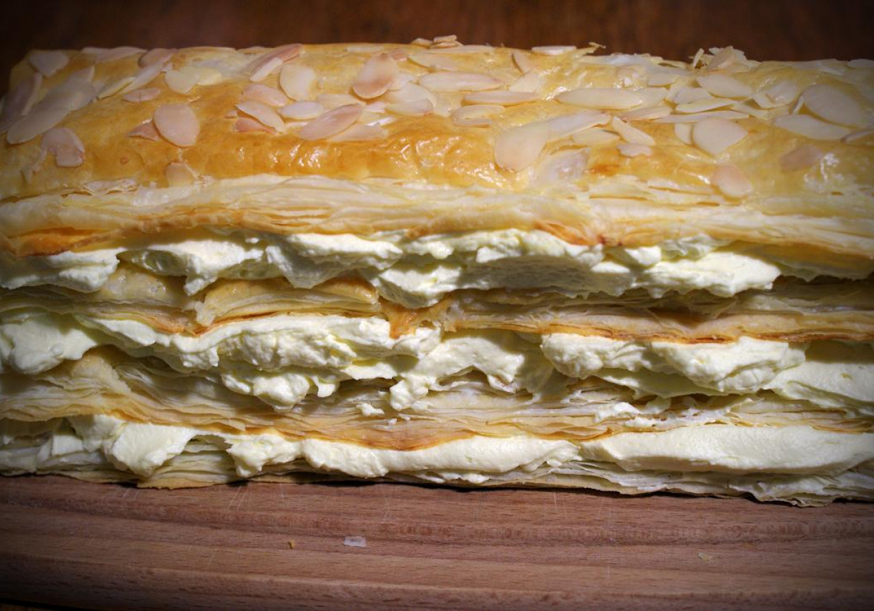 Ajerkoniakowe ciasto francuskie foto