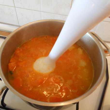 Krok 4 - Aksamitna zupa krem z dyni i ziemniaków foto
