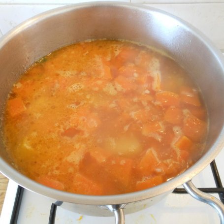 Krok 3 - Aksamitna zupa krem z dyni i ziemniaków foto