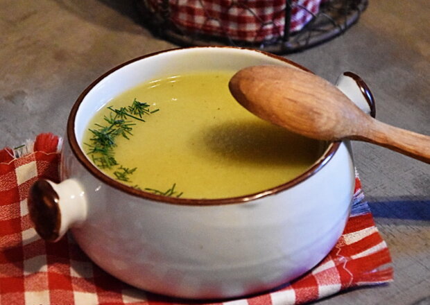 Fotografia przedstawiająca Aksamitna zupa krem z pora