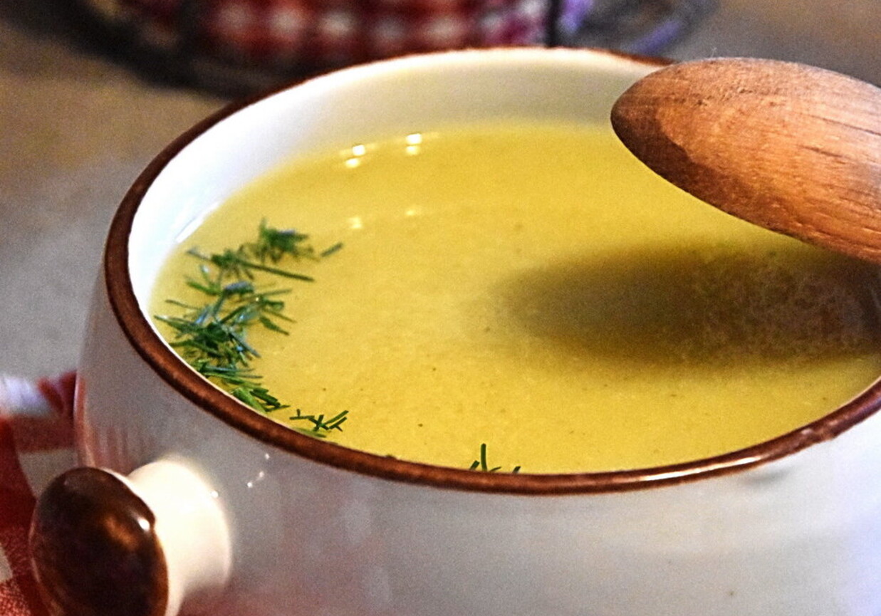 Aksamitna zupa krem z pora foto