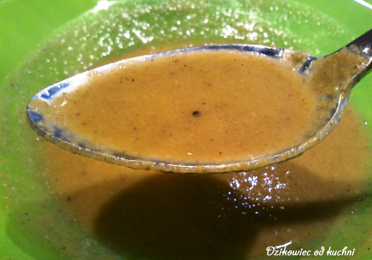 Aksamitna zupa-krem z pieczarek foto