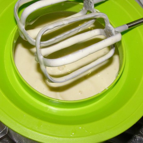 Krok 2 - aksamitny malinowy sernik z jogurtów greckich... foto