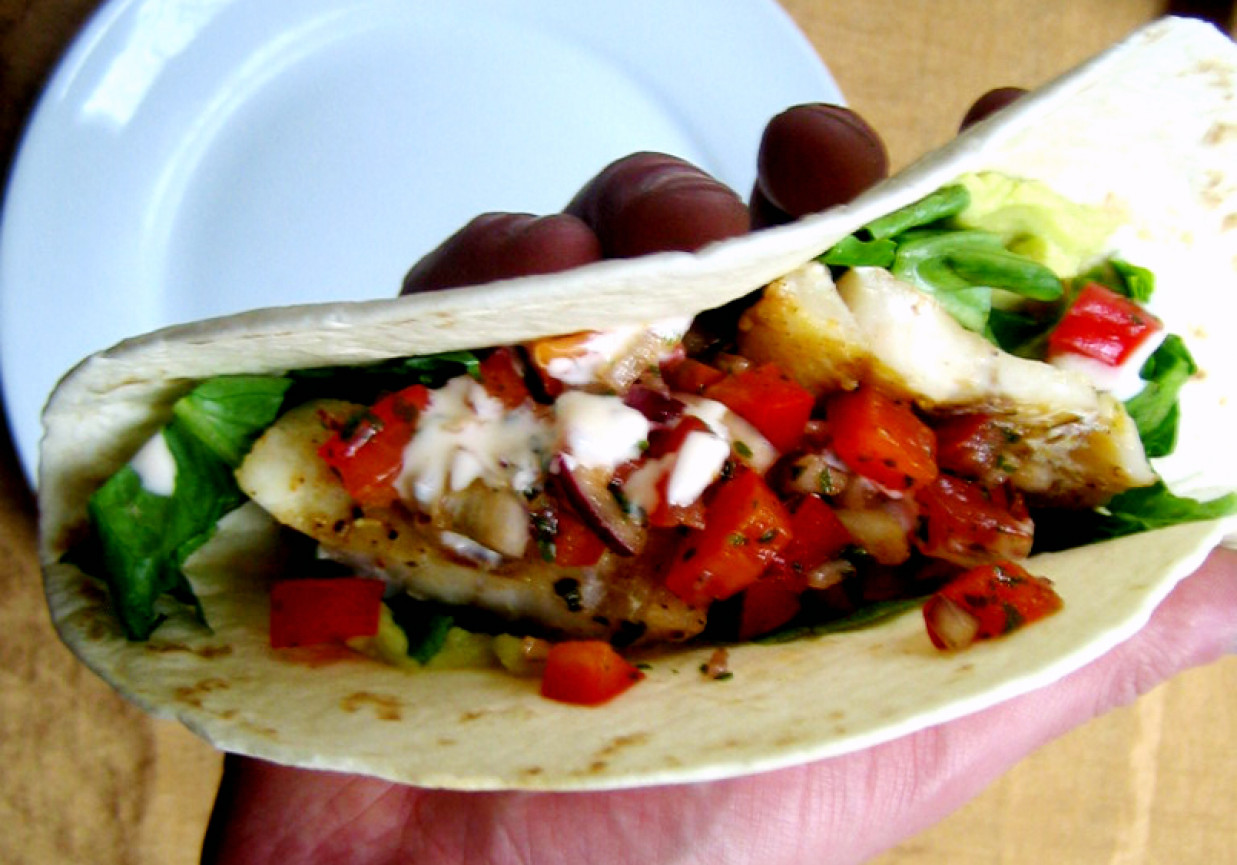 a'la tacos z pieczoną rybą foto
