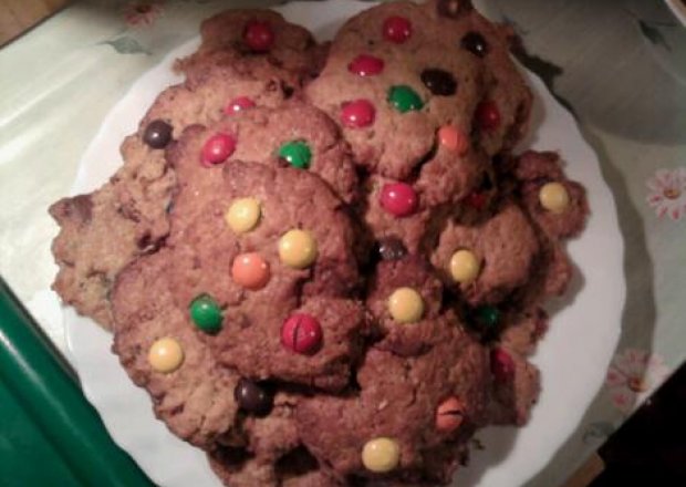 Fotografia przedstawiająca Amerykańskie ciasteczka - Chocolate chip cookies