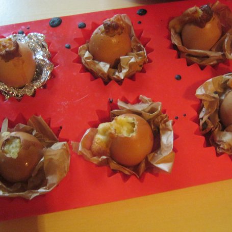 Krok 5 - Ananasowa babka z kokosowymi jajkami w koszyczkach foto