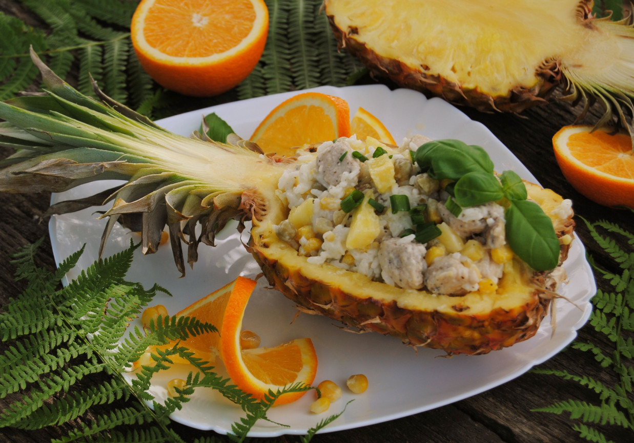 Ananasowo-kurczakowa  sałatka foto