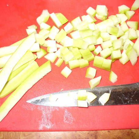 Krok 3 - Ananasy z cukinii do słoików foto
