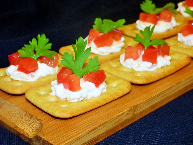 Krakersy z pastą serową - medium