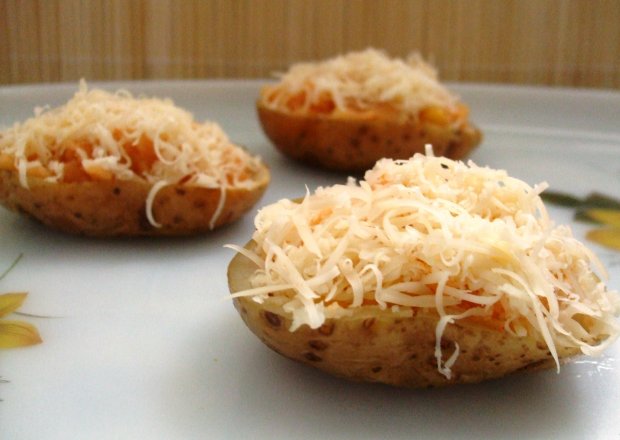 Fotografia przedstawiająca Angielskie łódeczki z ziemniaków