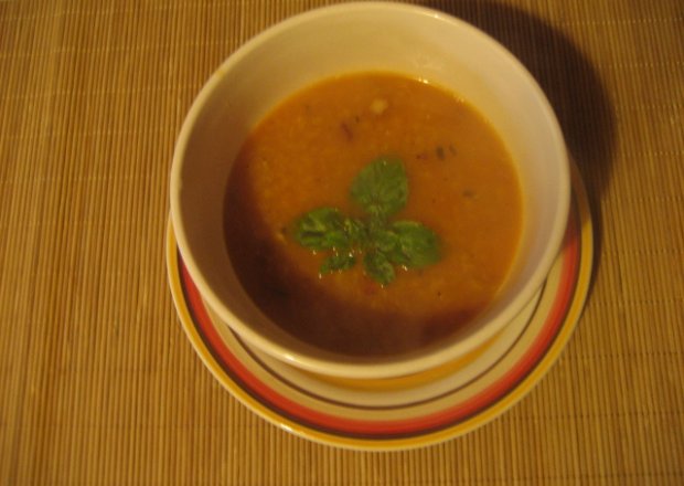 Fotografia przedstawiająca Anusiowa zupa z czerwonej soczewicy