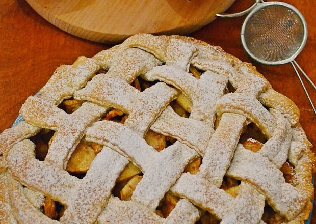 Fotografia przedstawiająca Apple Pie czyli amerykańska szarlotka
