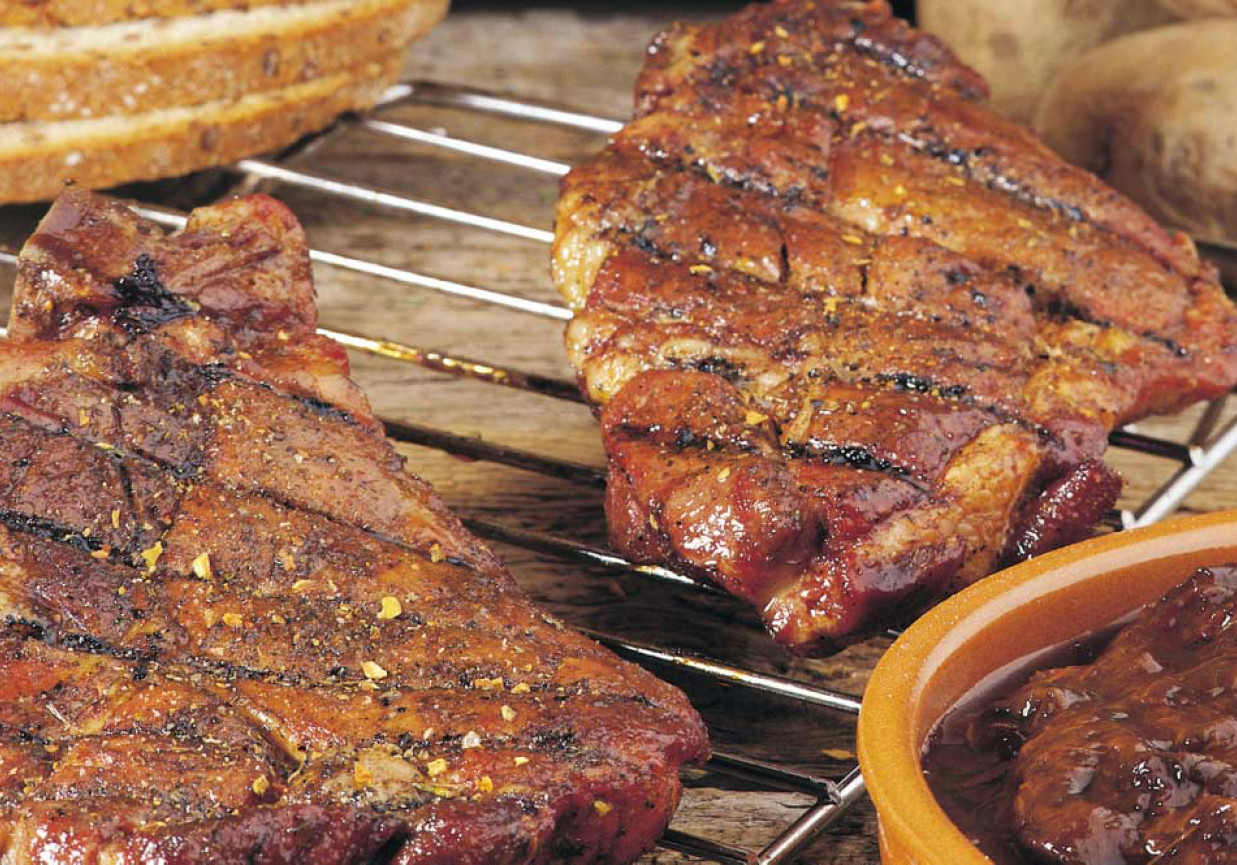 Aromatyczna karkówka z grilla foto