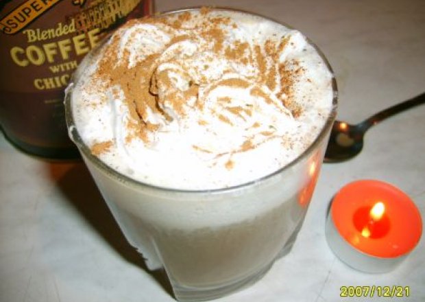 Fotografia przedstawiająca Aromatyczna kawa z cynamonem