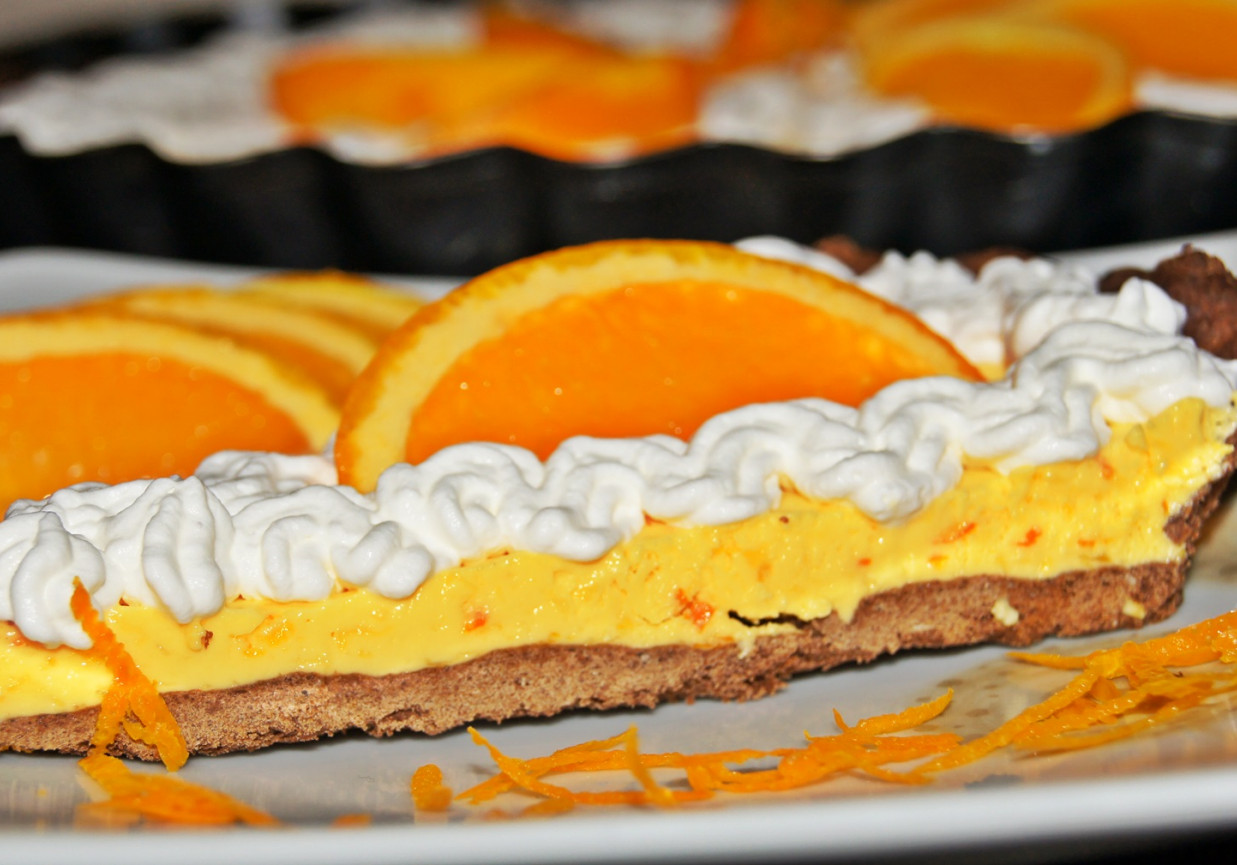 Aromatyczna mrożona tarta z pomarańczami foto