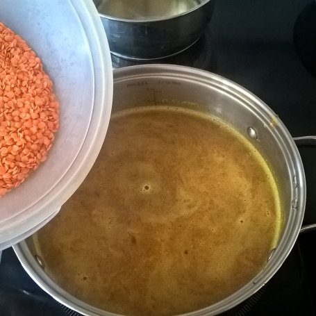 Krok 5 - Aromatyczna potrawka z czerwoną soczewicą i cukinią foto