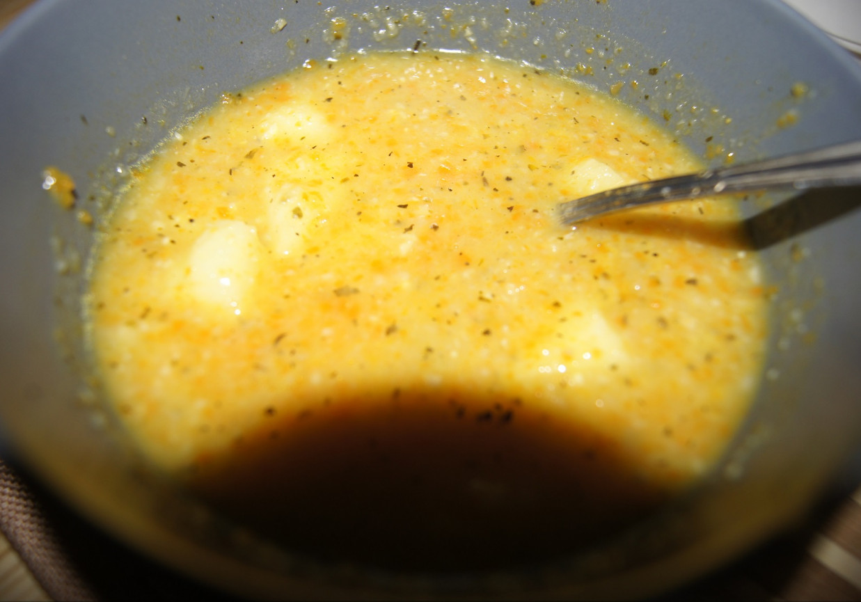 Aromatyczna zupa warzywna foto