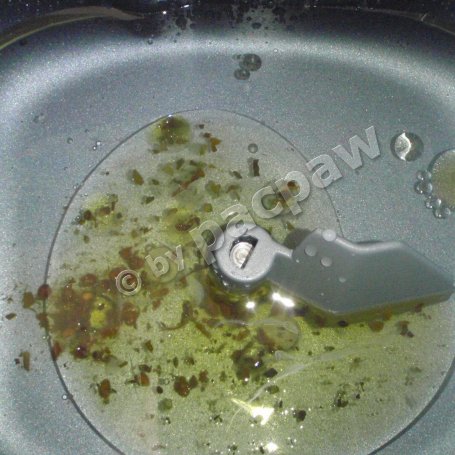 Krok 1 - Aromatyczne ciasto do pizzy o posmaku rozmarynowym foto