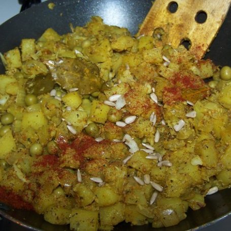 Krok 5 - Aromatyczne ziemniaki curry (po indyjsku) foto